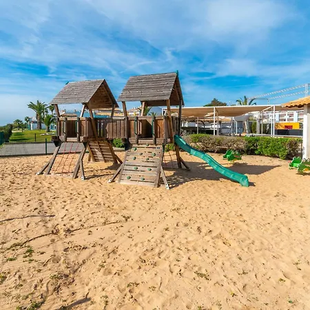 White Golden - Ac - Wi-fi - Pools & Access Included Apartamento *